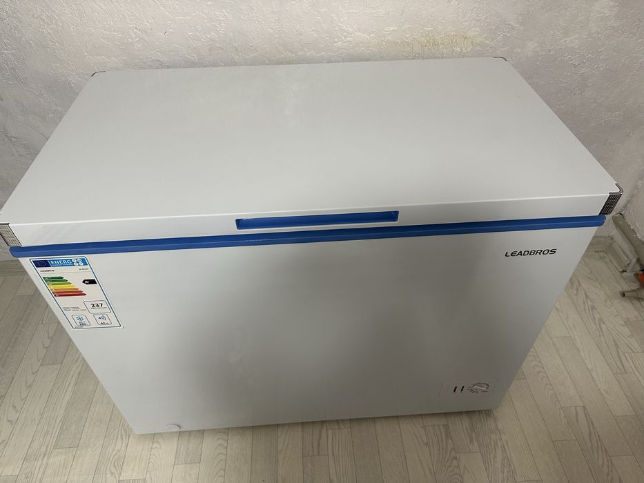 Продам морозильник