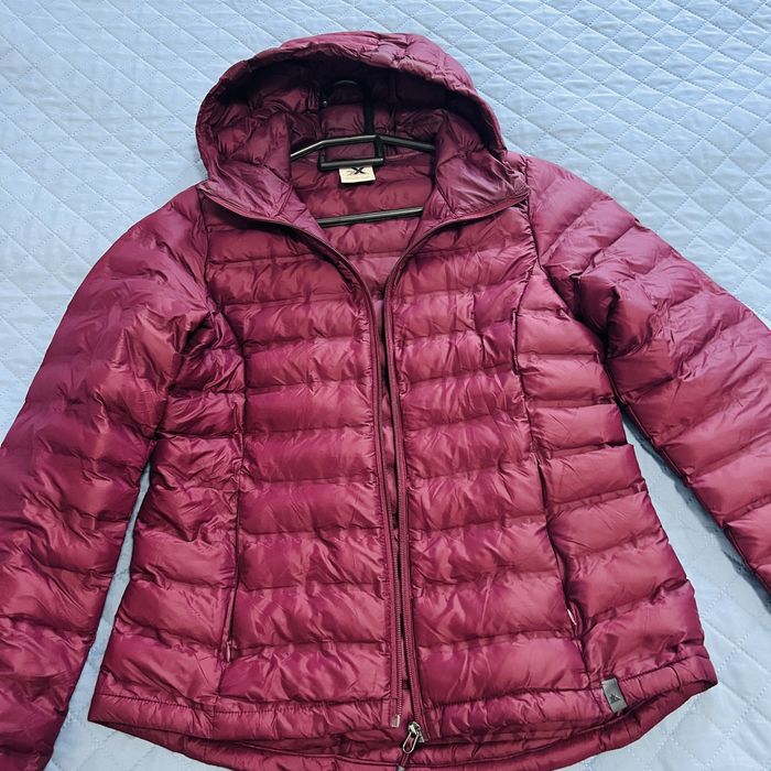 Куртки брендовые в отличном состоянии.