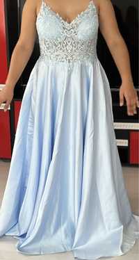 Светло синя бална сатенена рокля с дантела нова