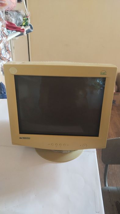 Konpyuter monito'r kanpyuter manitor