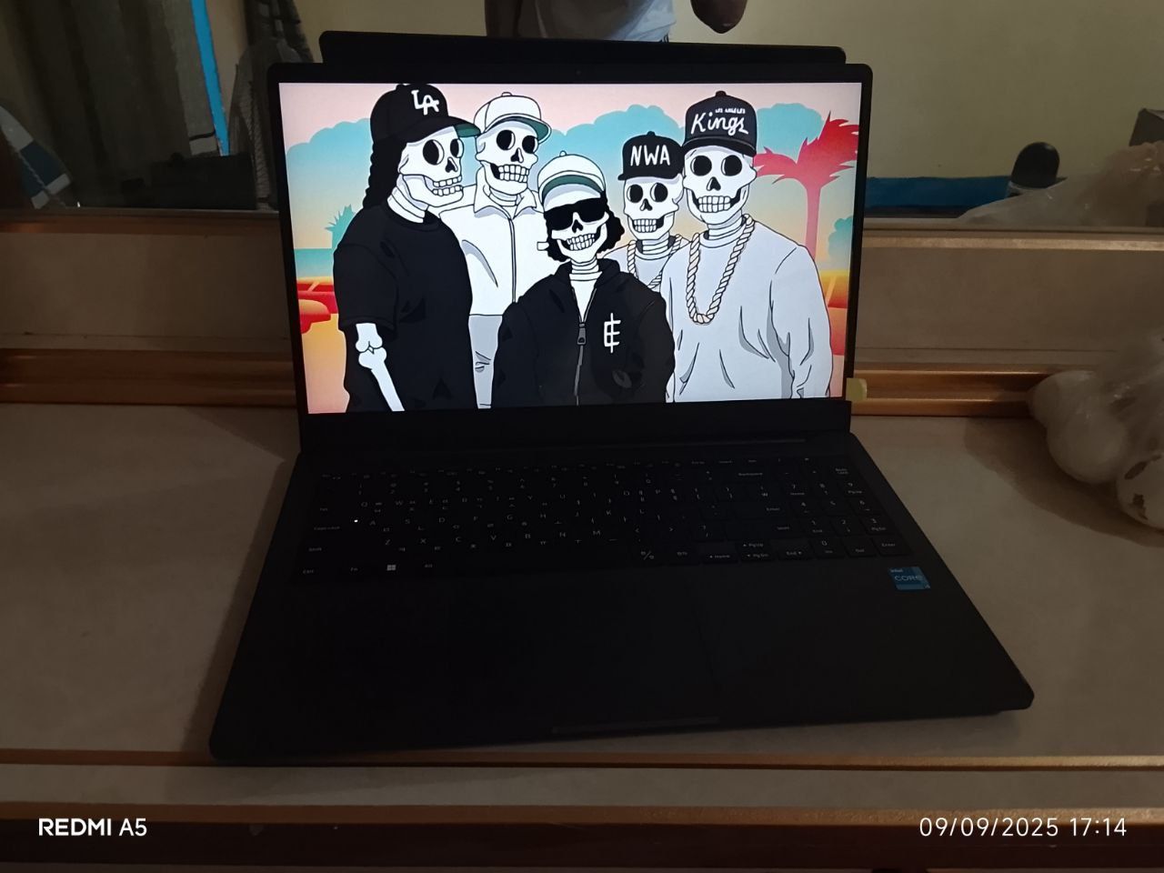 SAMSUNG 16G Hamma jihozlari bor Tel qushib beriladi Argenal quvatlagic