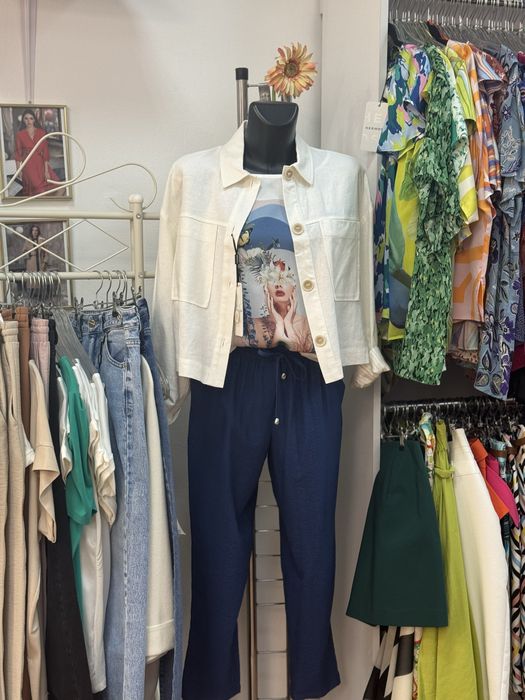 Se vinde stoc haine de dama noi