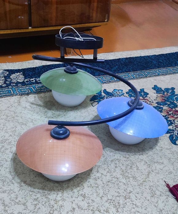 Люстра в отличном состоянии