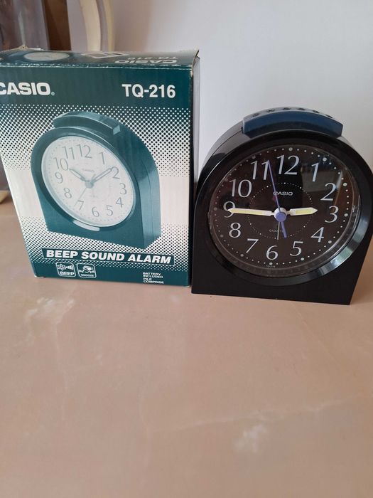 Ceasuri diferite ca marca si provenienta.