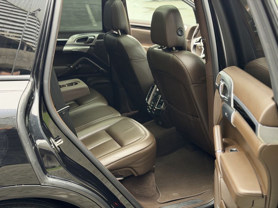 Porsche Cayenne Facelift 3.0 Diesel An 2015 Impecabil 173 Mii  Km