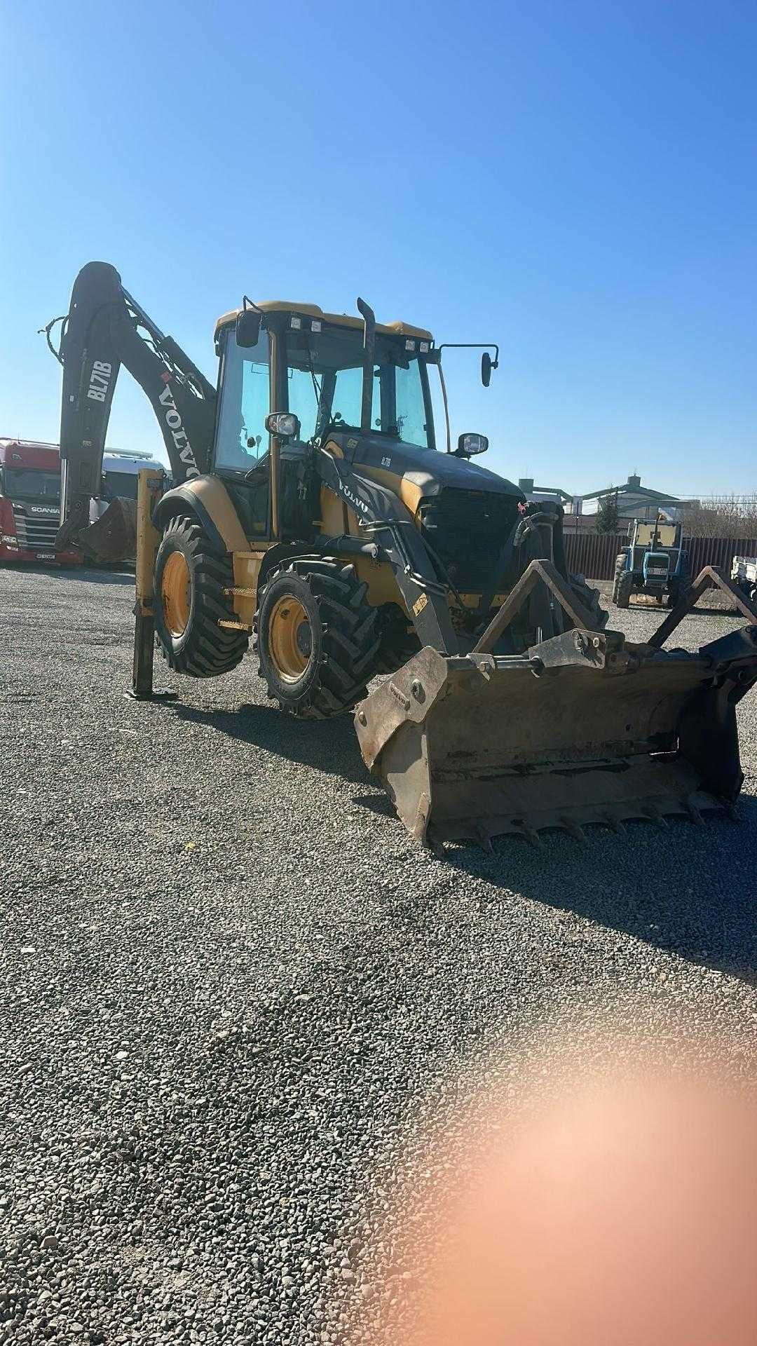 Buldoexcavator Volvo BL 71 B