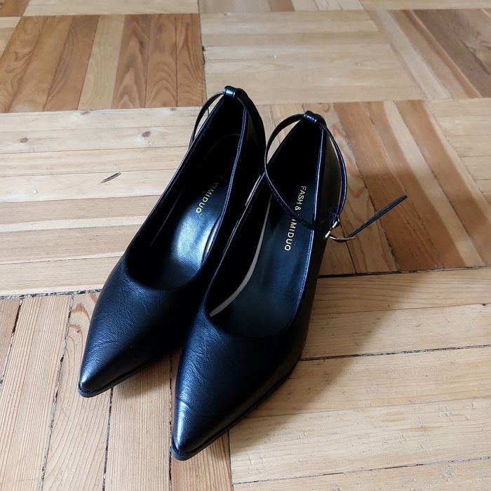 Продам новые туфли