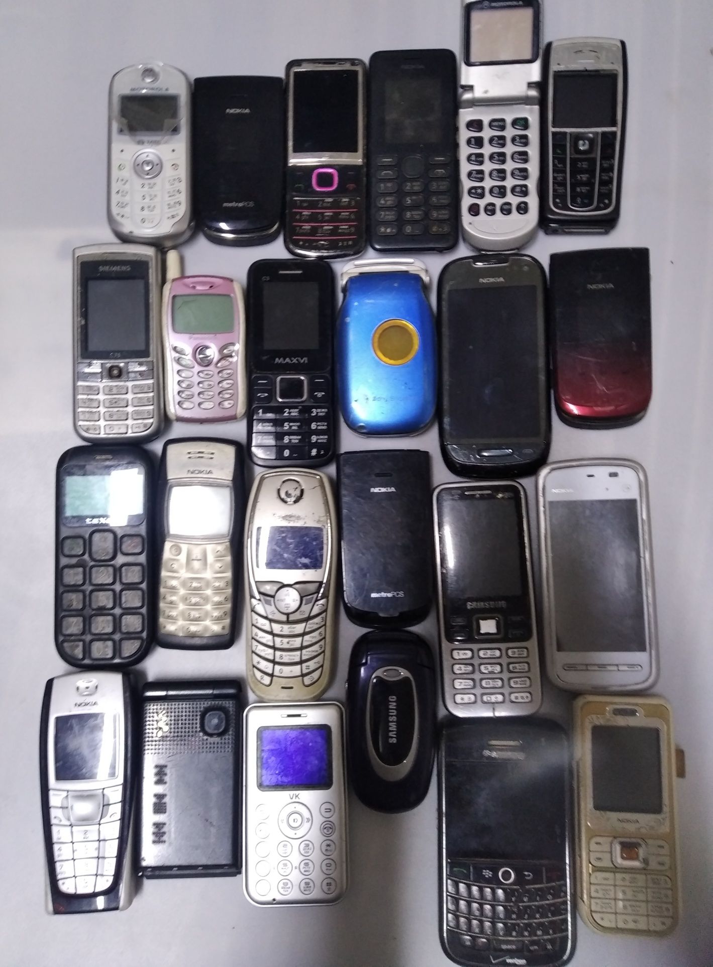 Продам телефон motorola
