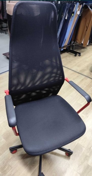 2buc Birou/ pt Tv, Scaun birou Ikea /etajera albă