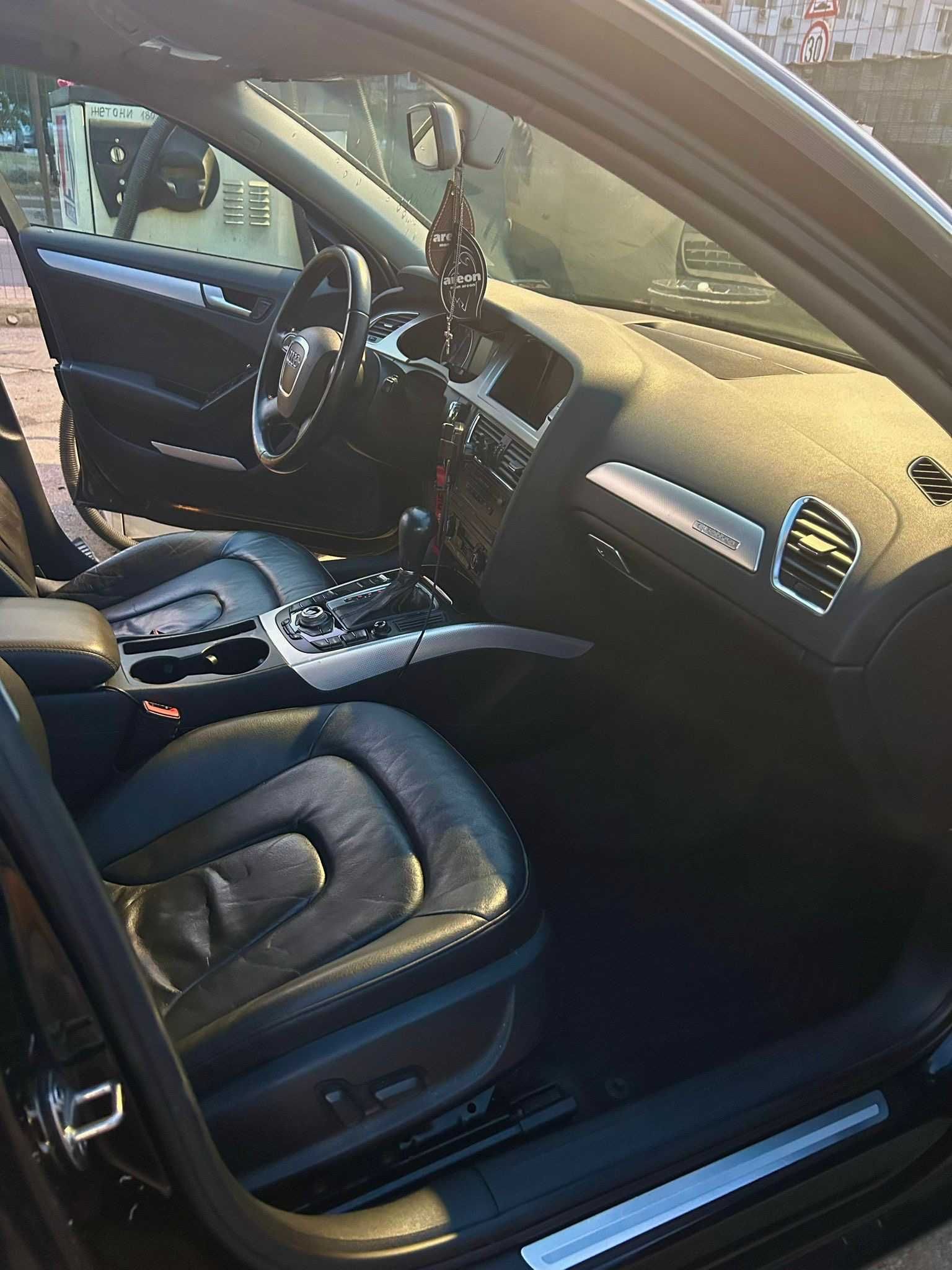 Audi 3.2 Quattro  B8   V6 FSI...