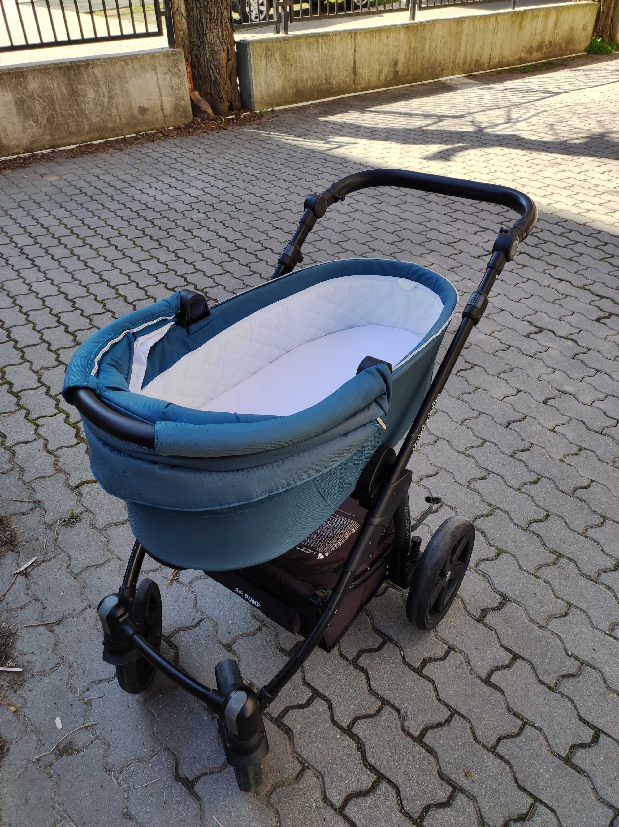 Продавам детска количка Baby Design Lupo Comfort
