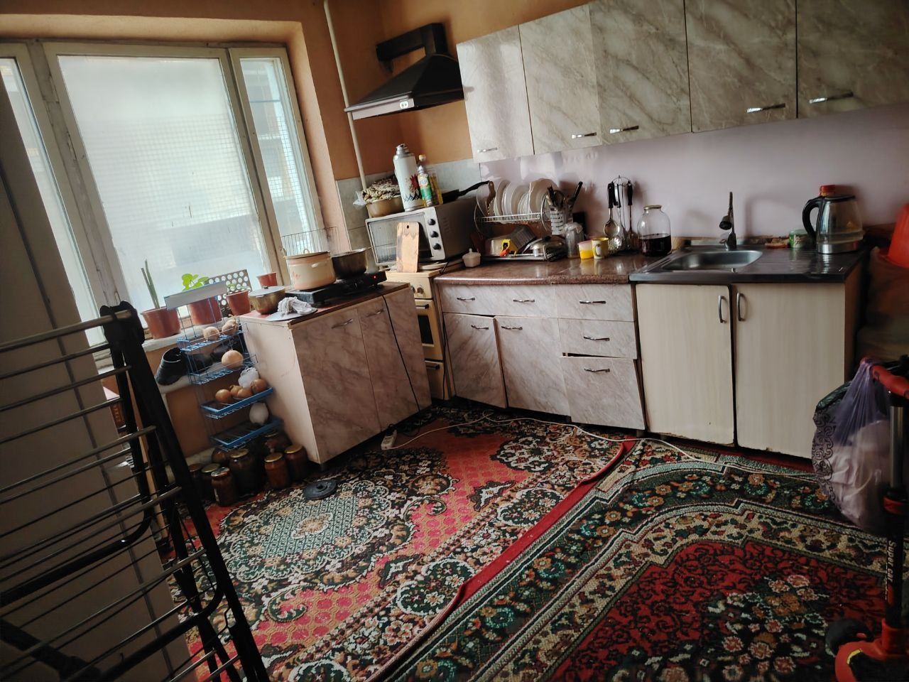Срочно продам 2 х комнатеый квартира