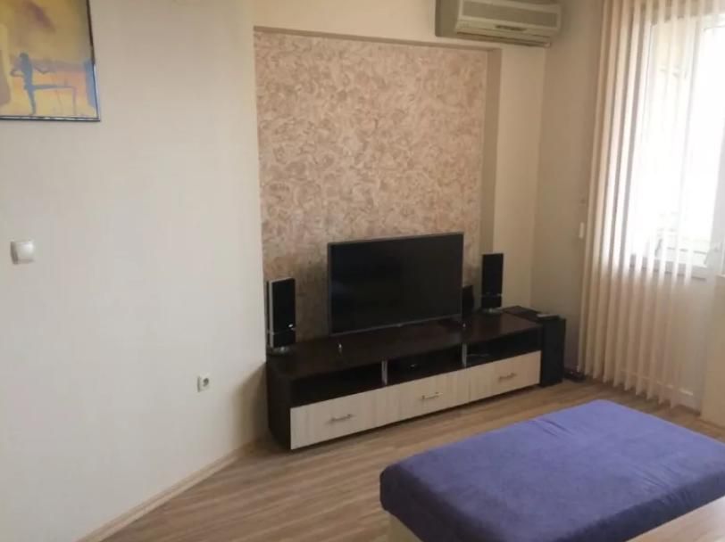 Дава се под наем Тристаен апартамент в Пловдив, Гагарин - 90 кв.м за 450 € - Снимка #3