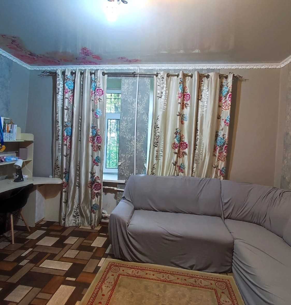 Продаю 3х комн. квартиру в центре, в кирпич. доме по ул. Аль-Фараби.