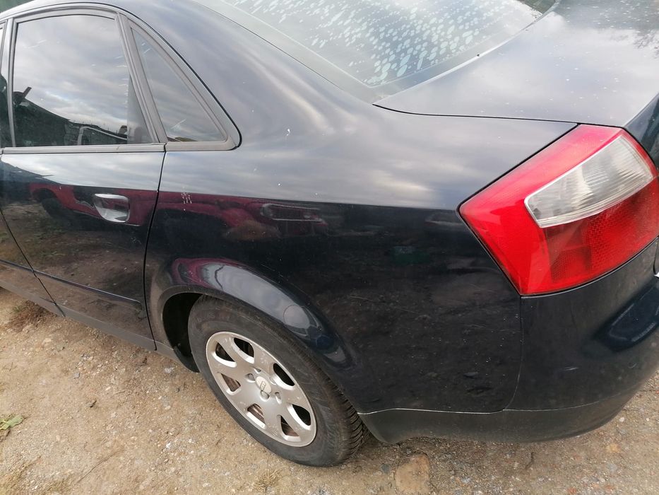 Vând Audi a4 piese sau intreaga cu fiscal