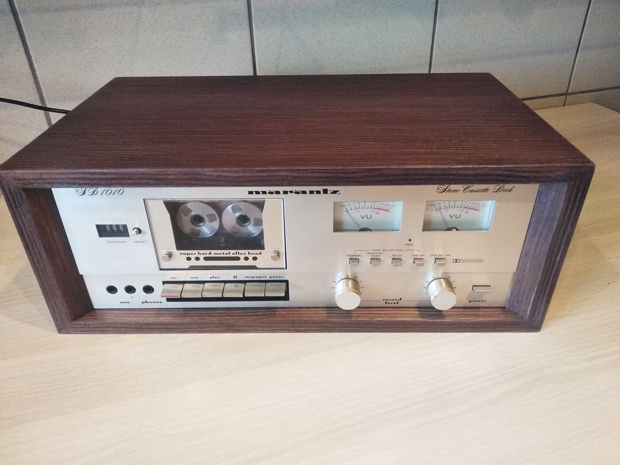 Wood case cabinet Marantz