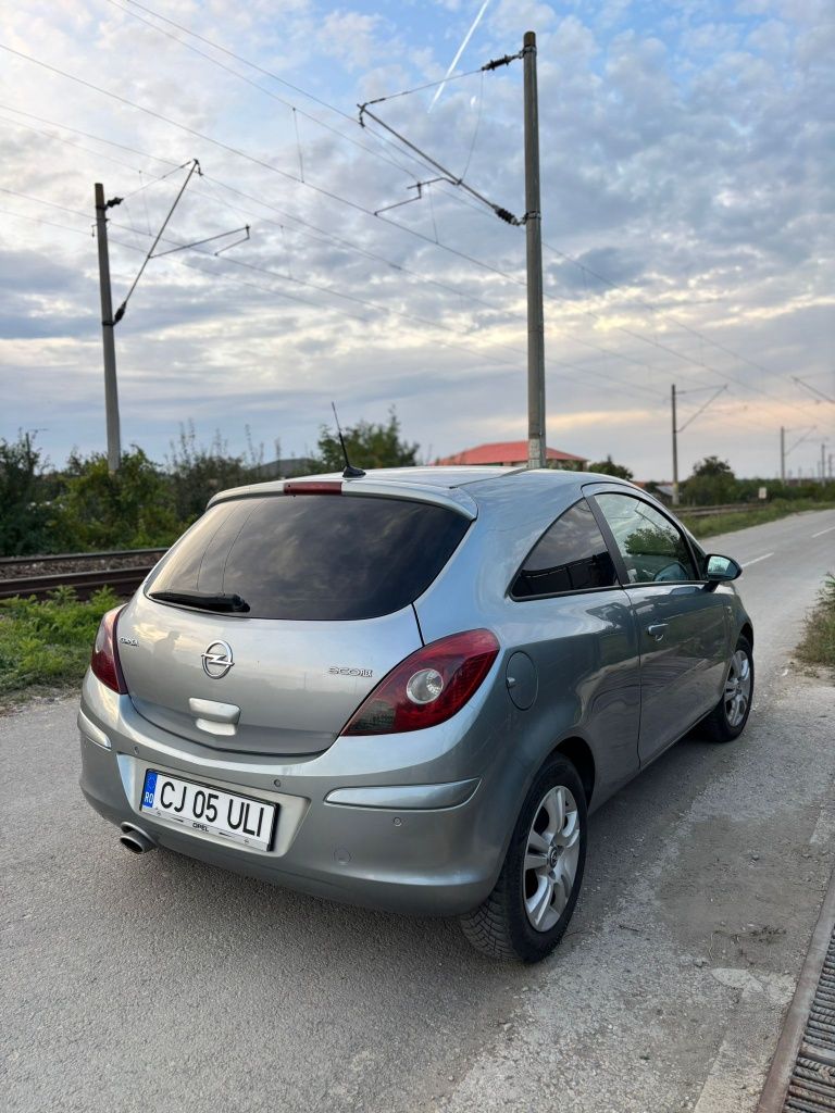 Vând Opel corsa 1.3 cdti