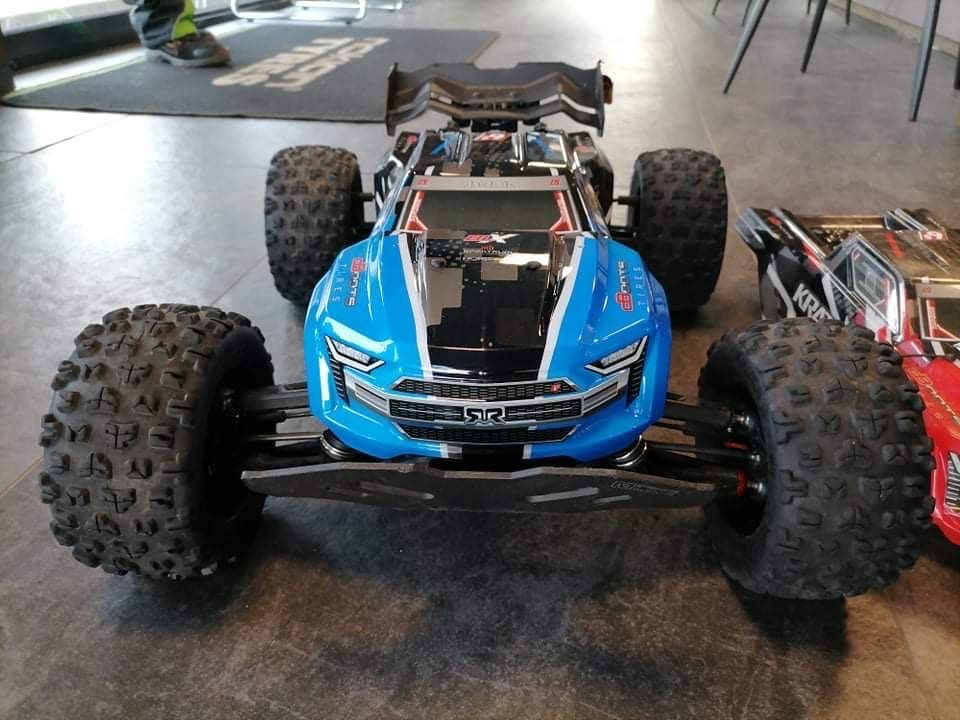 RC количка 1:8 Arrma Kraton 6S