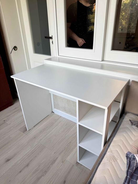 Письменный и компьютерный стол ЛДСП  ламинированный гладкий + Доставка