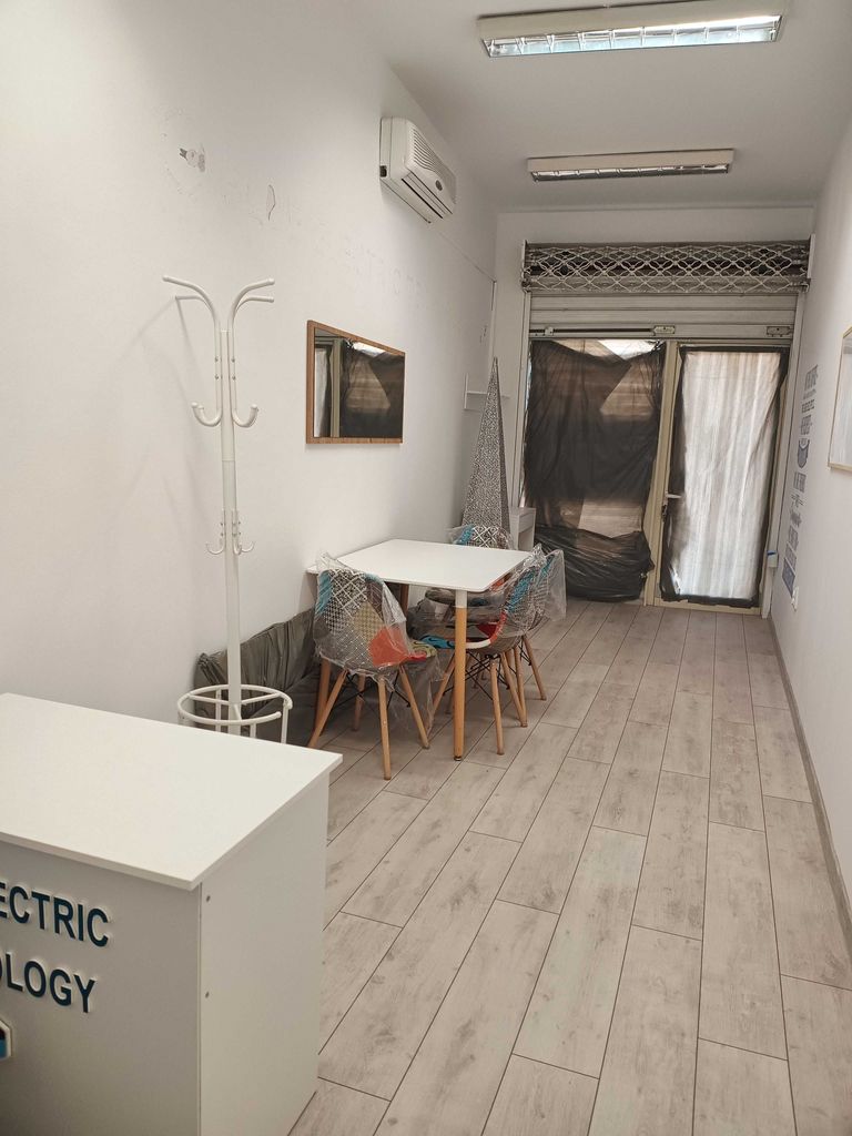 Дава се под наем Офис в Бургас, Възраждане - 25 кв.м за 255 € - Снимка #4