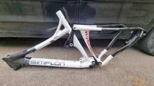 Cadru full suspensie carbon Simplon