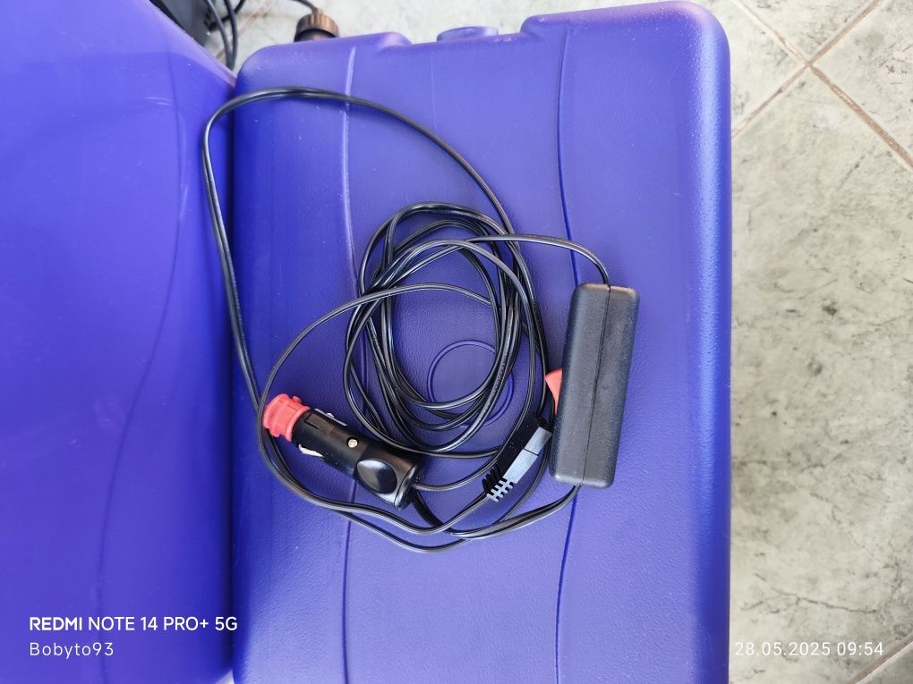 Хладилна чанта електрическа 12V/220V.