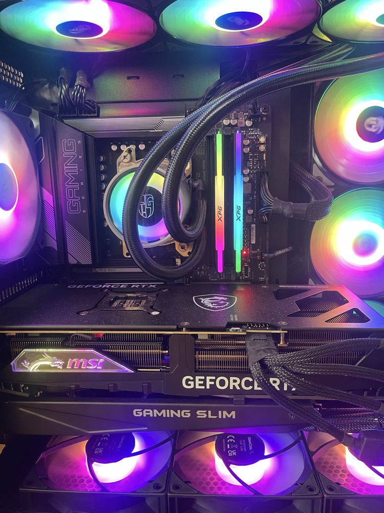 Мощен компютър/ Ryzen 9 7950X/Водно/64GB/2TB SSD/RTX 4090 24GB