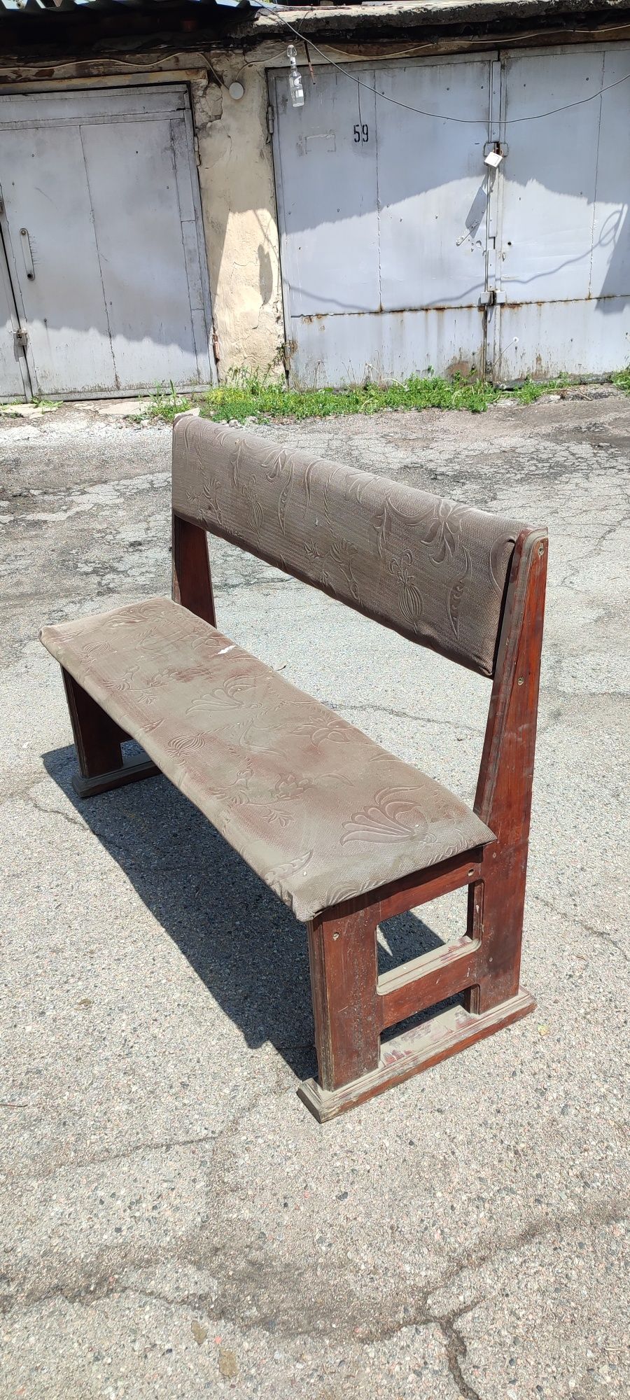 Продам скамейки без столов 4 штуки в хорошем состоянии