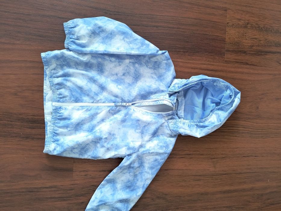 Geaca antivant H&M băieței mărime 98/104