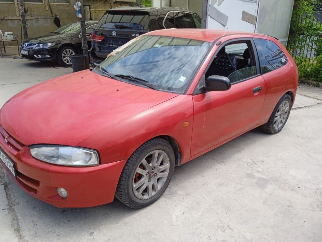 Mitsubishi Colt 1,3 75 к.с 2000 г. На части