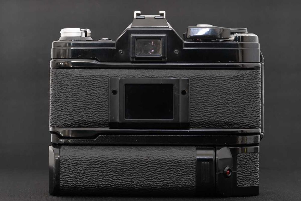 Aparat SLR Canon AE-1 cu obiectiv Canon 50 1.8 si auto winder