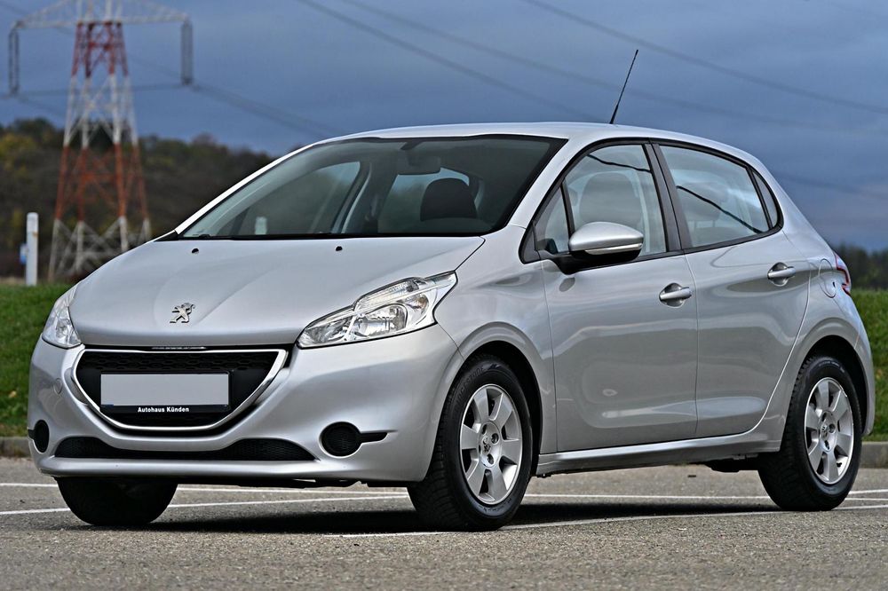 Peugeot 208 1.2 benzina