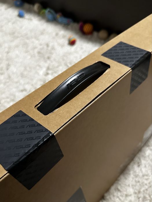 Asus Vivobook 18-Ryzen 7 ( 260 ) - 1TB SSD - 16GB - SIGILAT