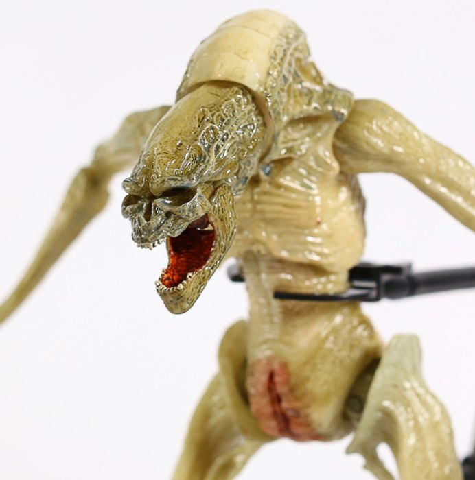 Figurina Alien Xenomorph Newborn 23 cm NECA