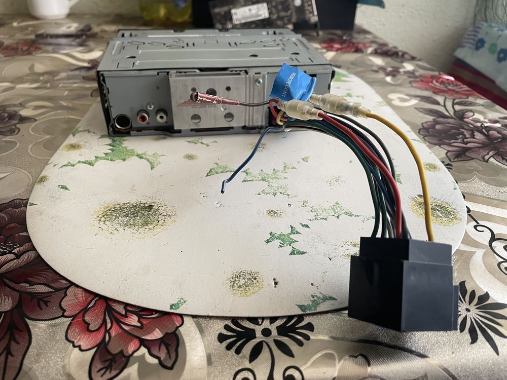 Radio CD auto Kenwood KDC-164U – USB, AUX, CD