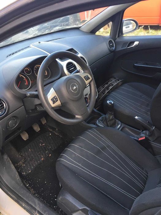Опел Корса Д / Opel Corsa D 1.3CDTI 75hp 2008g НА ЧАСТИ!