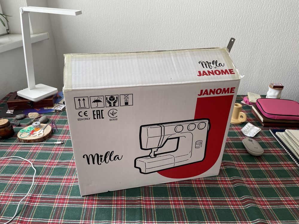 Швейная машинка Janome Milla