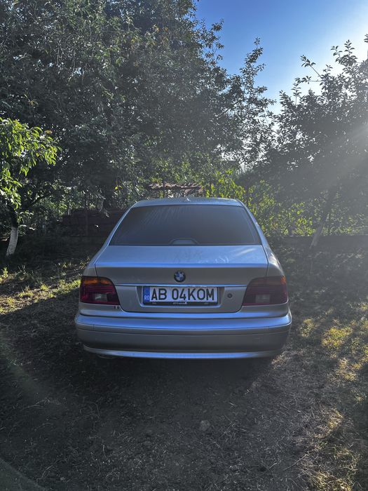 dezmembrez sau vand bmw e39 2.0d 136cp
