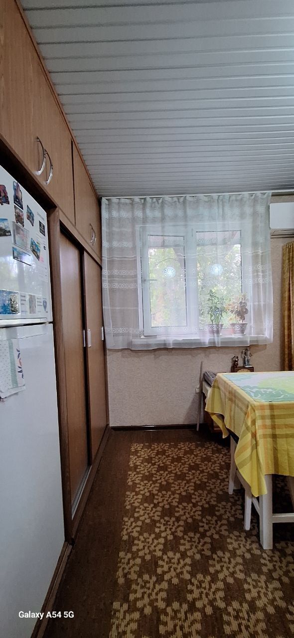 Продаётся 1 комнатная Чиланзар 26 кирпичный дом