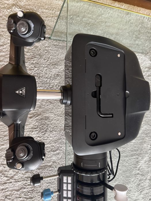Turtle Beach VelocityOne Yoke si Flightdeck
