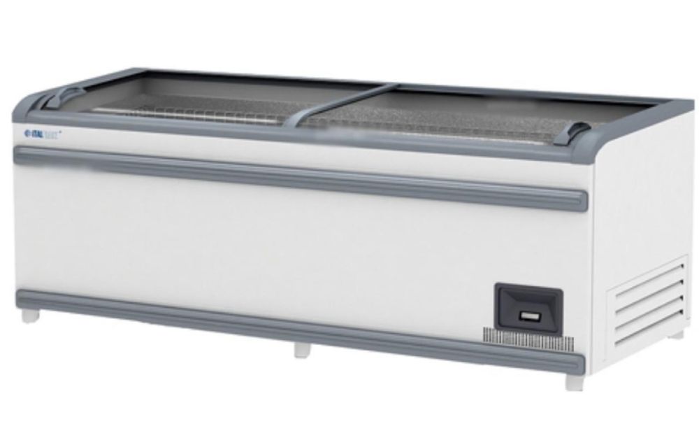 Продам Большую Витринную  Морозильную Камеру для Магазина