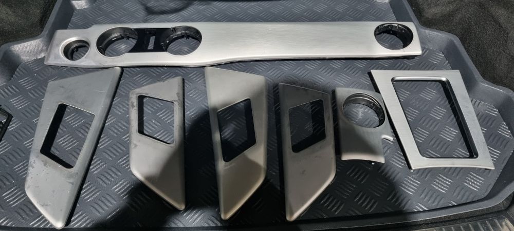 Декоративни вътрешни лайсни комплект на  Мерцедес GLK Facelift  2012-2