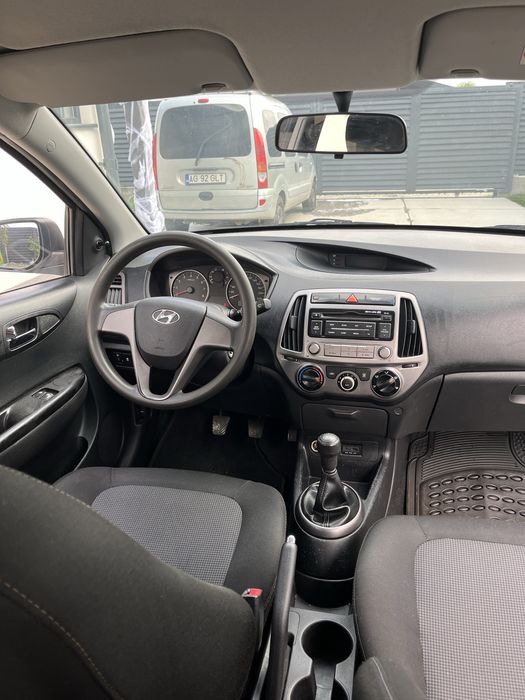 Vand  sau achimb Hyundai i20