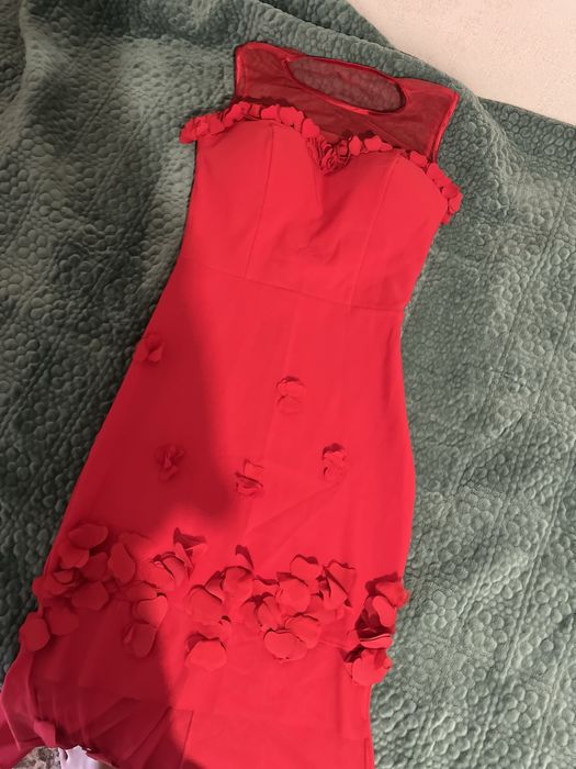 Вечернее красное платье