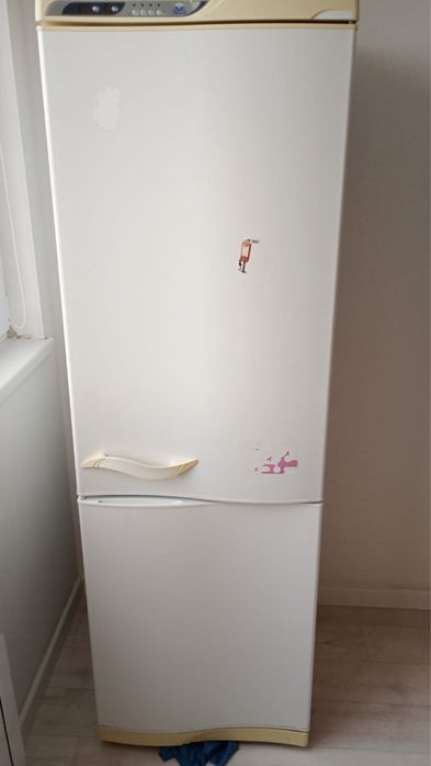 Срочно продам холодильник