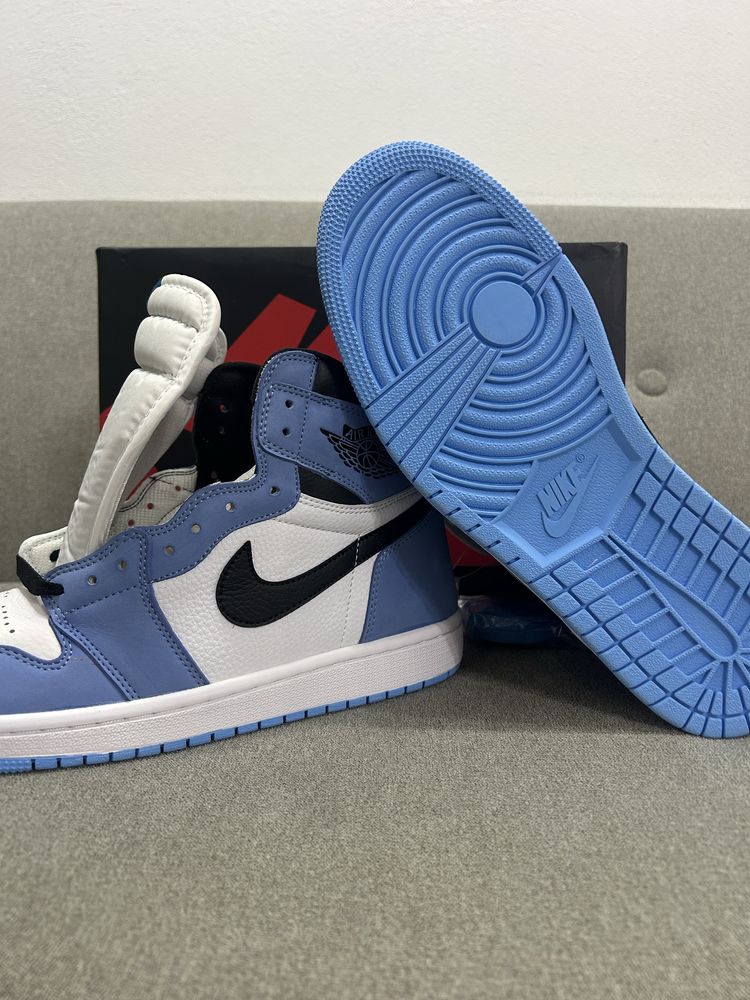 Air Jordan 1 University Blue