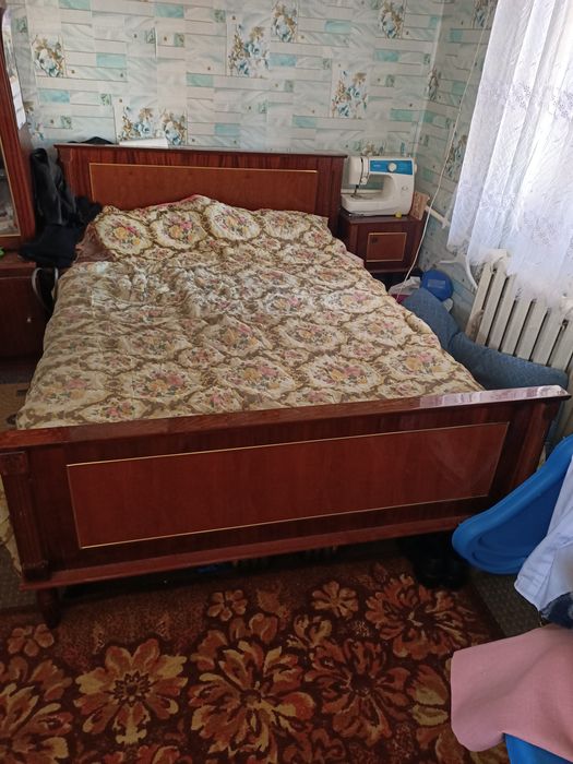 Продаю кровать б/у