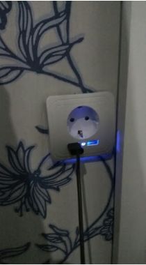 Контакт с 2 USB Ports 2A