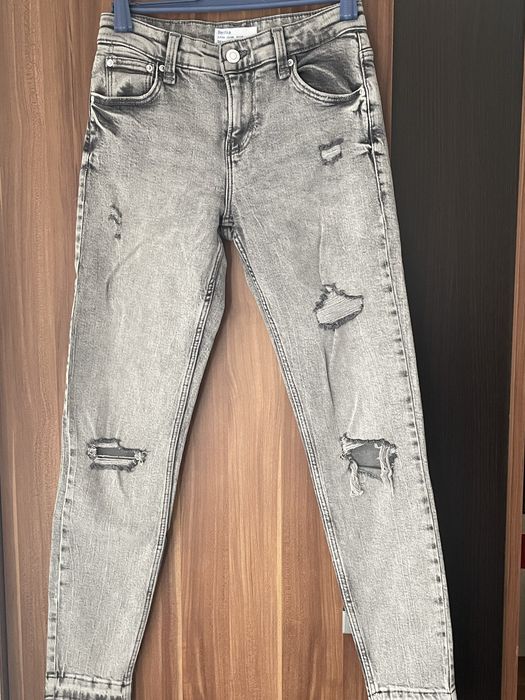 Blugi fete Bershka m. 34