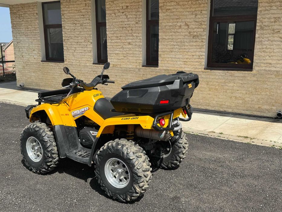 Vând Can-Am outlander Bombardier 800